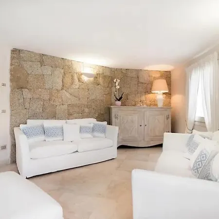 Villa [villa Sul Mare] Con Piscina E Jacuzzi Privata Baja Sardinia