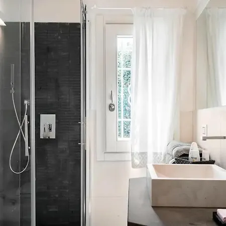 Sul Mare Con Piscina E Jacuzzi Privata Villa